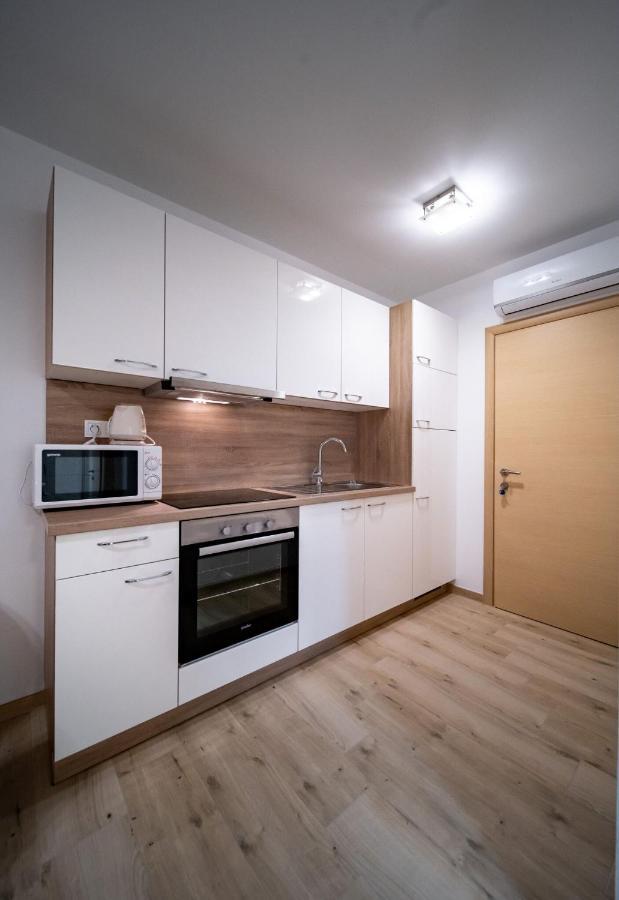 Apartments Arbis Lopar Esterno foto