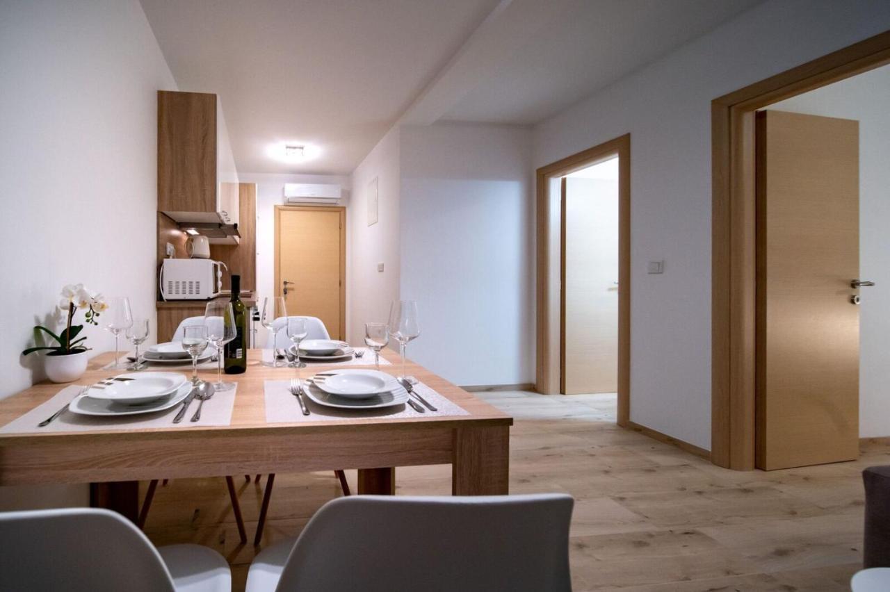 Apartments Arbis Lopar Esterno foto