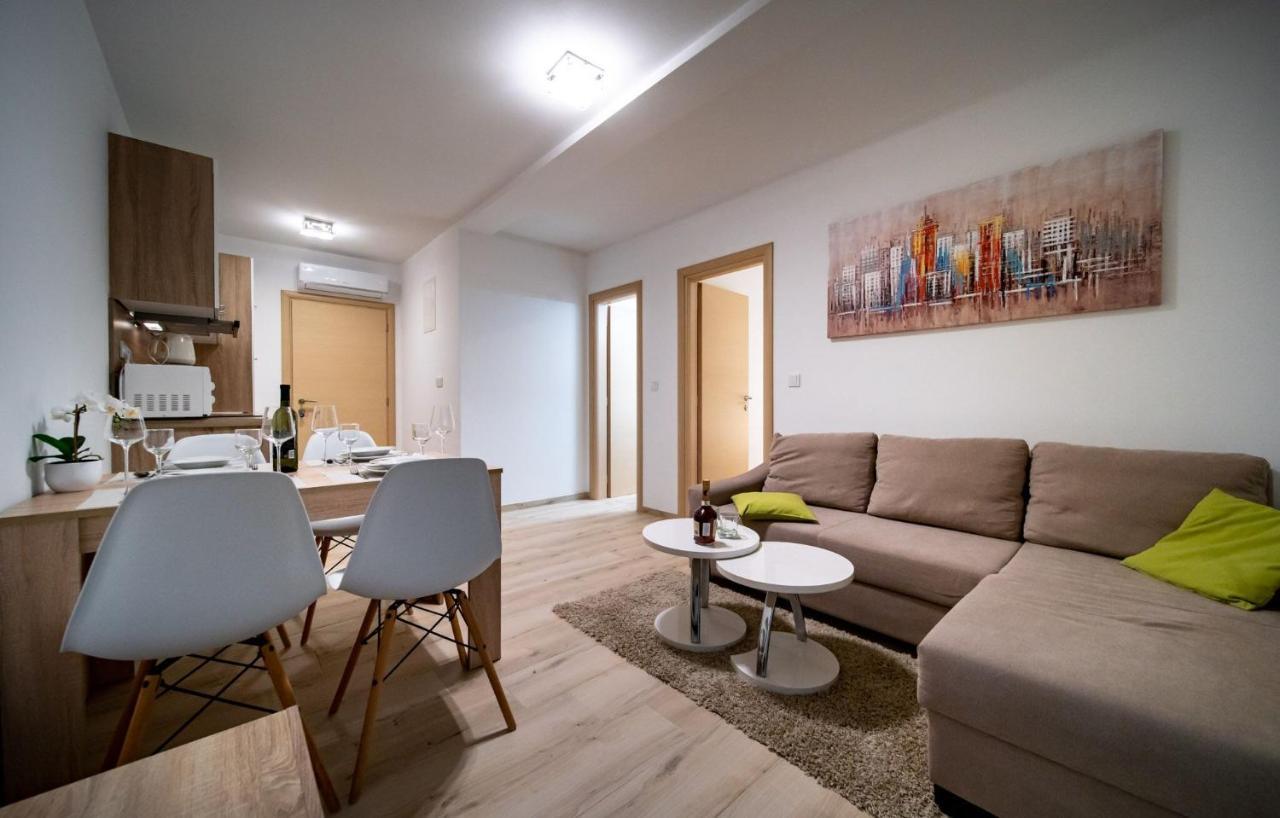 Apartments Arbis Lopar Esterno foto