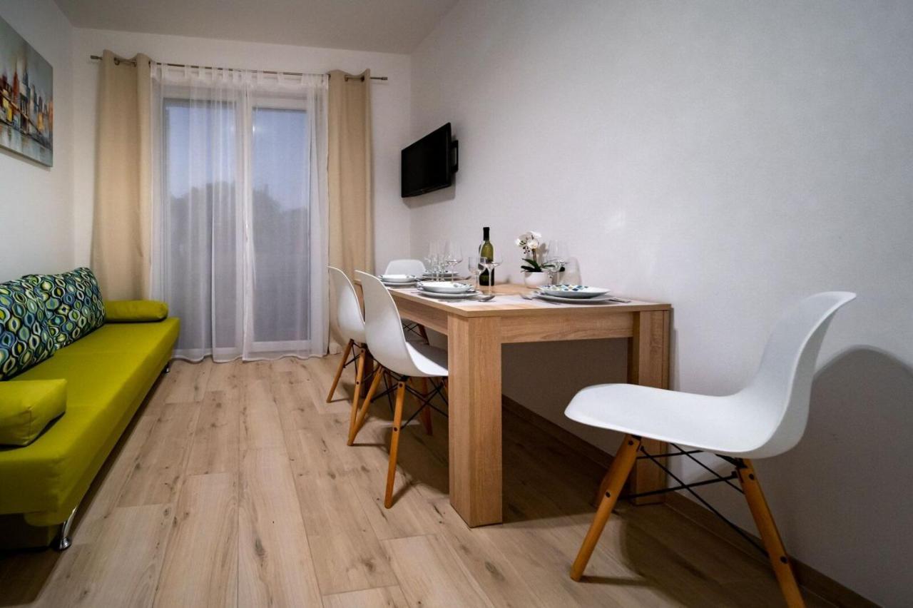 Apartments Arbis Lopar Esterno foto