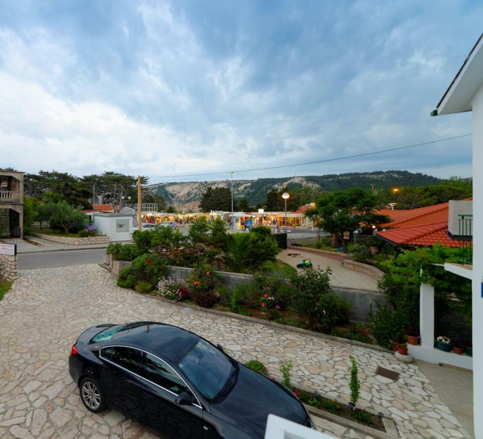 Apartments Arbis Lopar Esterno foto