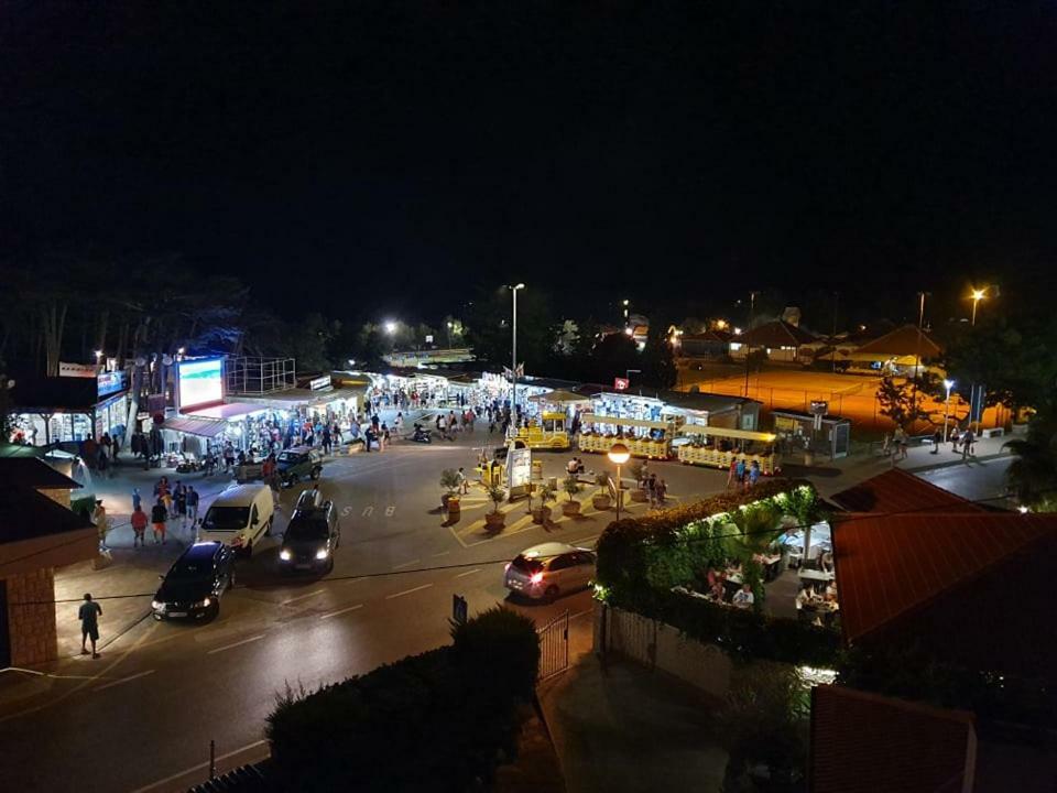 Apartments Arbis Lopar Esterno foto